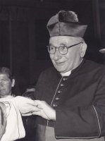 Personaggi &raquo; Don Ernesto